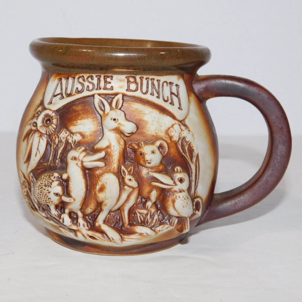 AUSSIE BUNCH Swagman Pottery Australia Animals Brown Mug Kangaroo Koala